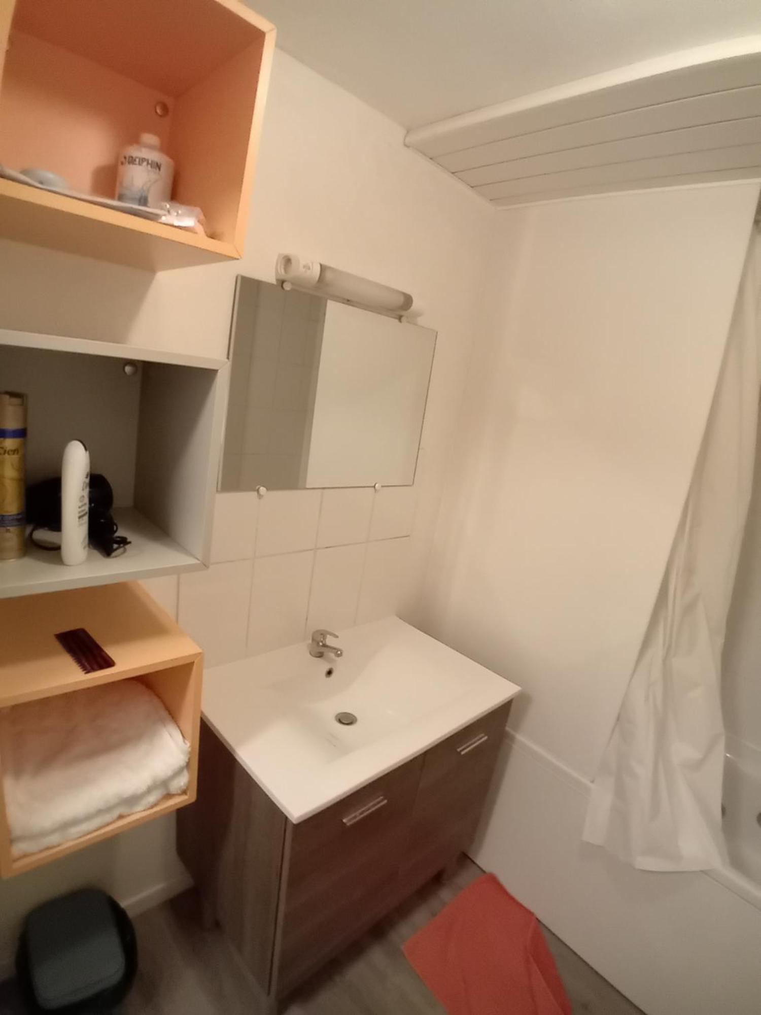 Appart Chartreux Baignoire Massante ,A 3 Minutes Du Centre En Bus! 2 Etoiles Atout France Воарон Екстериор снимка