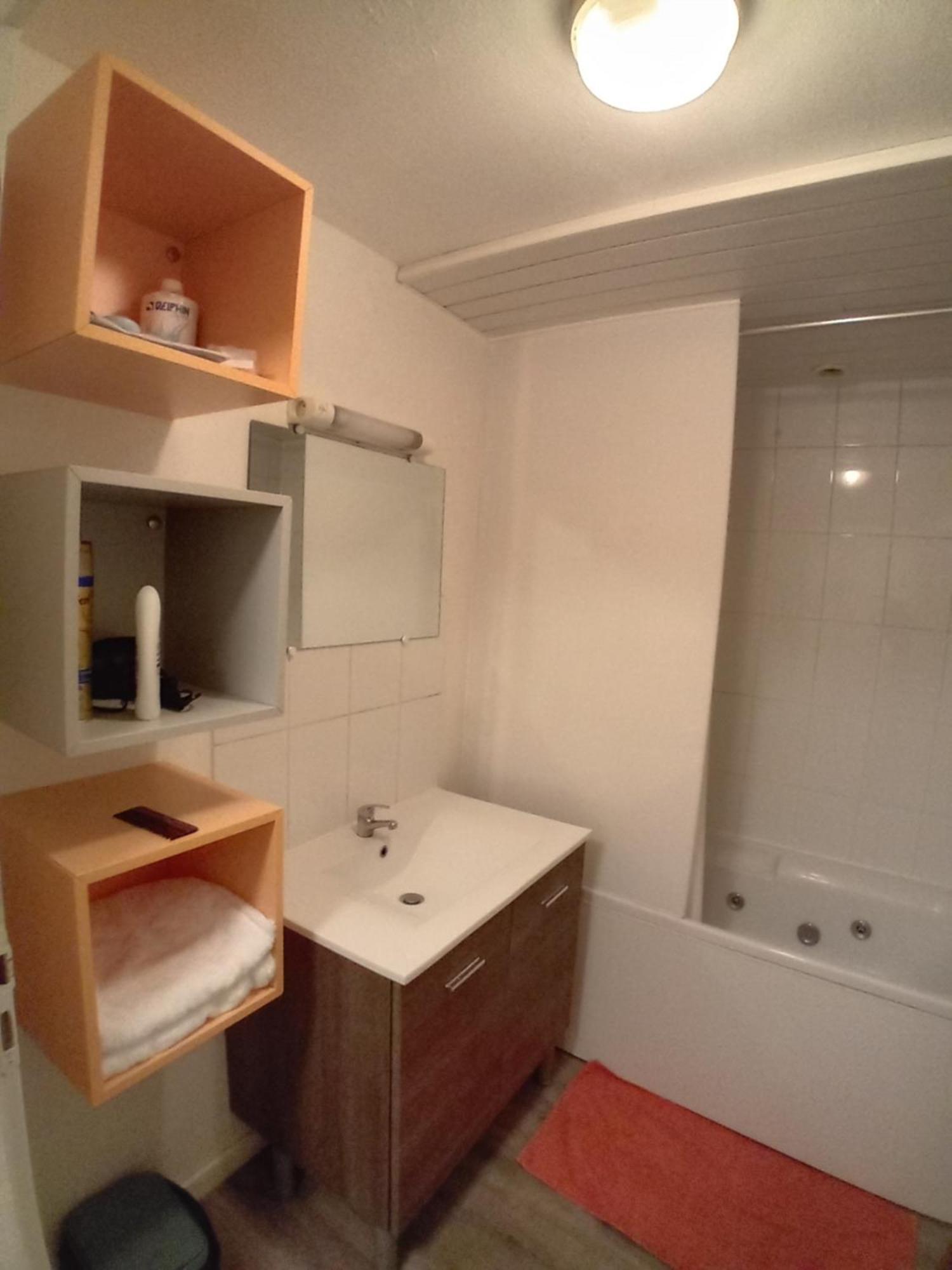 Appart Chartreux Baignoire Massante ,A 3 Minutes Du Centre En Bus! 2 Etoiles Atout France Воарон Екстериор снимка