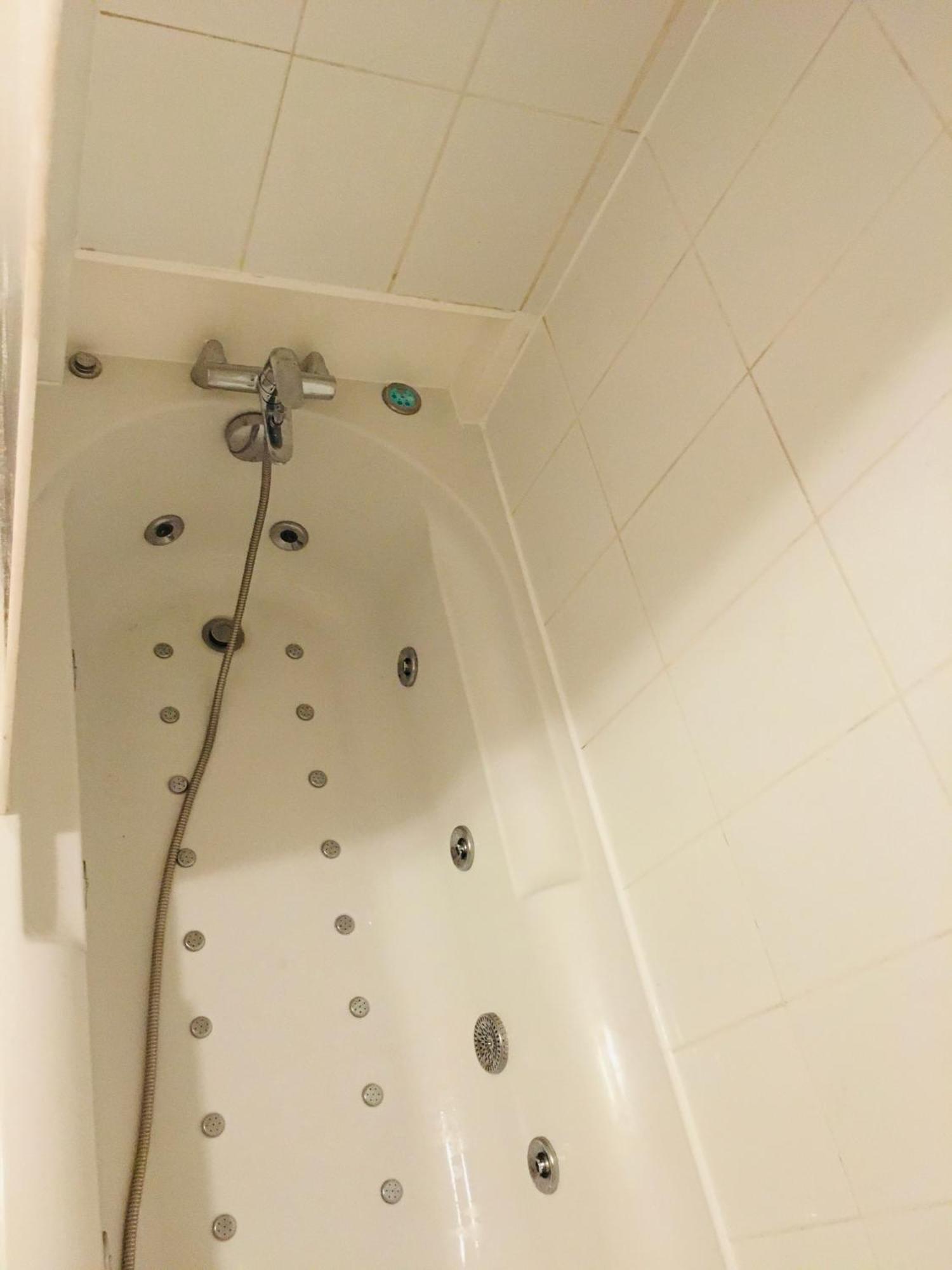 Appart Chartreux Baignoire Massante ,A 3 Minutes Du Centre En Bus! 2 Etoiles Atout France Воарон Екстериор снимка
